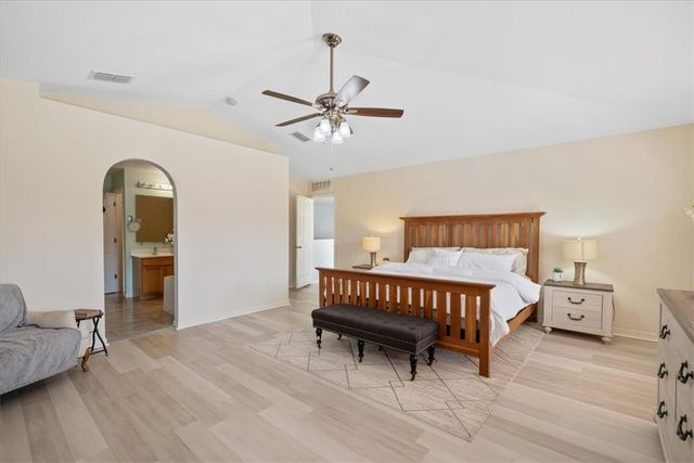 6052 Ridge Lake Circle, Vero Beach, FL 32967