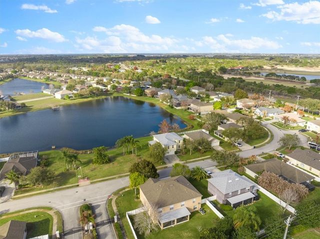 6052 Ridge Lake Circle, Vero Beach, FL 32967