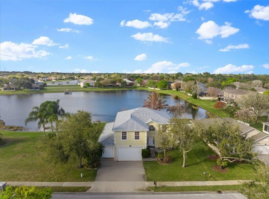 6052 Ridge Lake Circle, Vero Beach, FL 32967