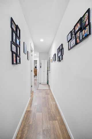 560 W Pleasant Avenue 16, Tulare, CA 93274