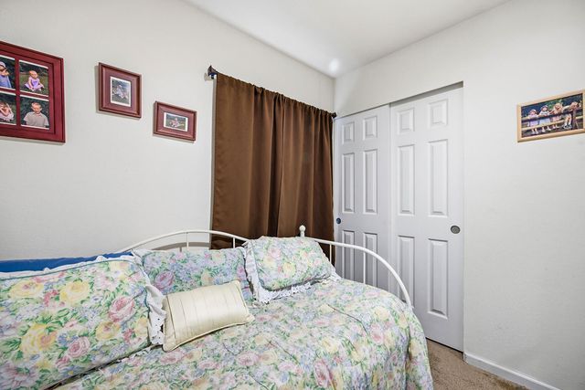 560 W Pleasant Avenue 16, Tulare, CA 93274