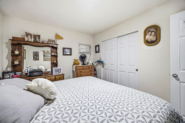 560 W Pleasant Avenue 16, Tulare, CA 93274