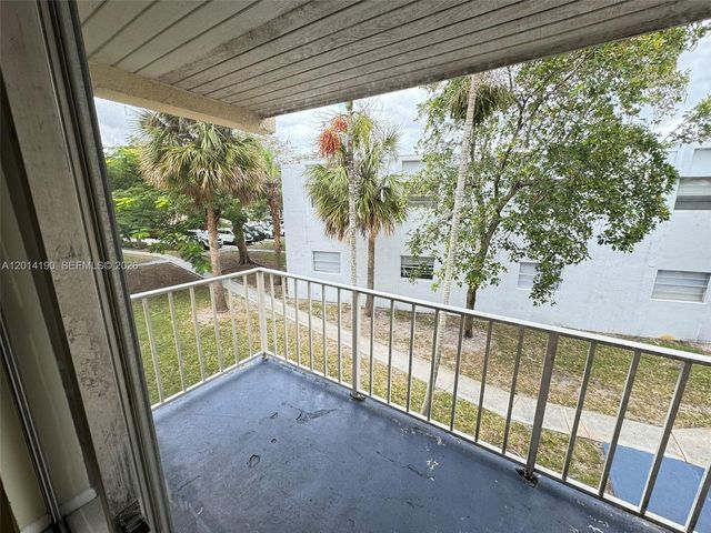 415 Executive Center Dr 203, West Palm Beach, FL 33401