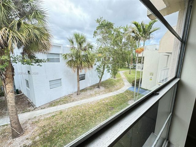 415 Executive Center Dr 203, West Palm Beach, FL 33401