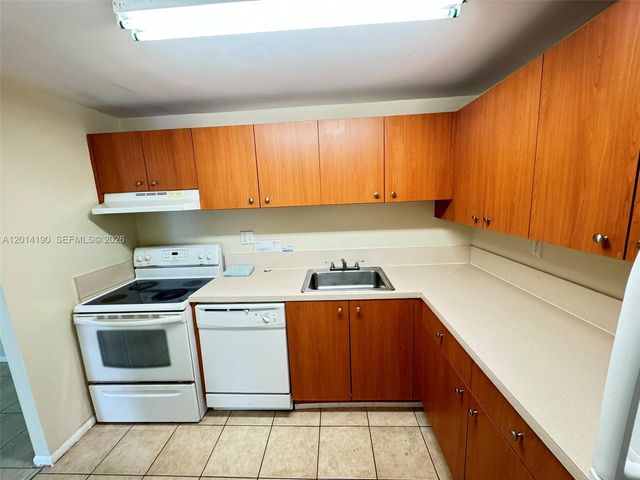 415 Executive Center Dr 203, West Palm Beach, FL 33401