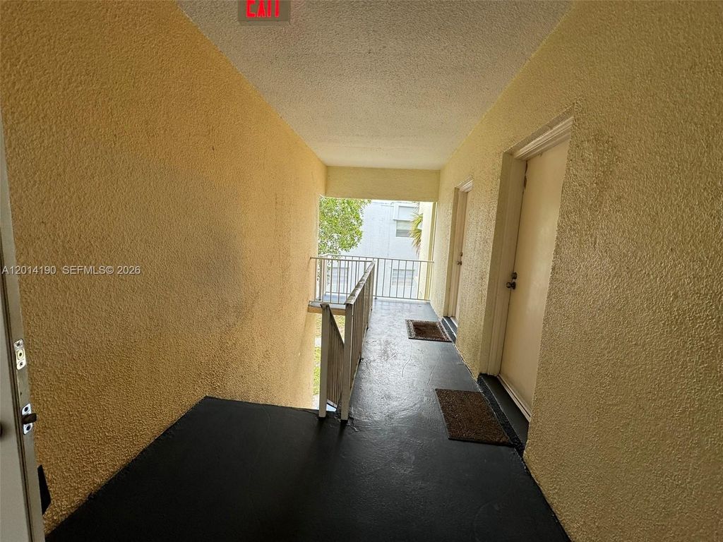 415 Executive Center Dr 203, West Palm Beach, FL 33401