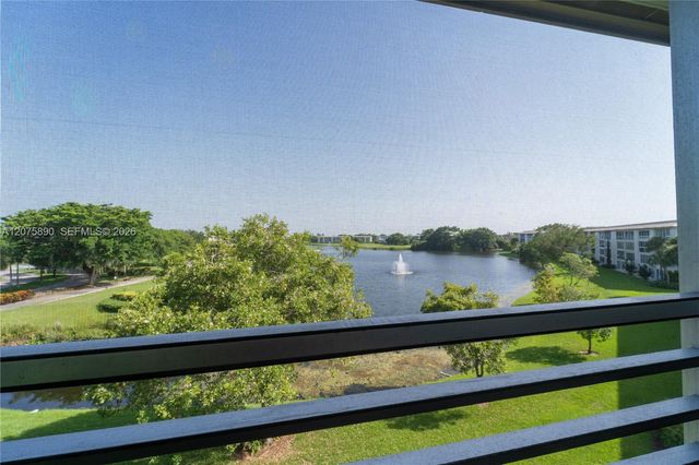 3205 Portofino Point D4, Coconut Creek, FL 33066