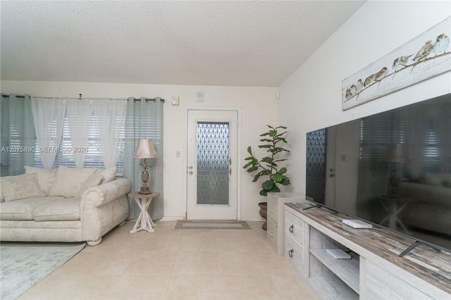 3205 Portofino Point D4, Coconut Creek, FL 33066