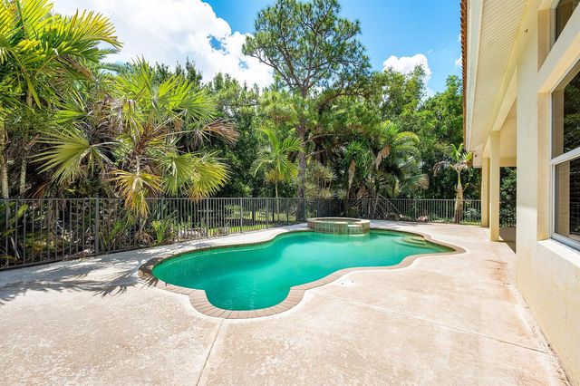 4956 200th Trail N, Loxahatchee, FL 33470