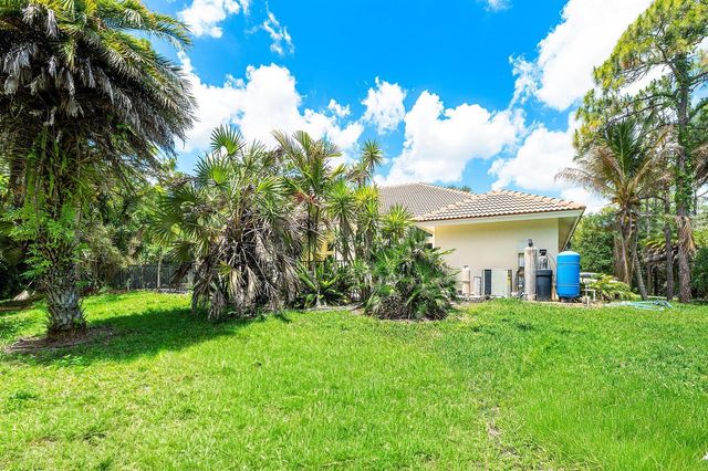 4956 200th Trail N, Loxahatchee, FL 33470