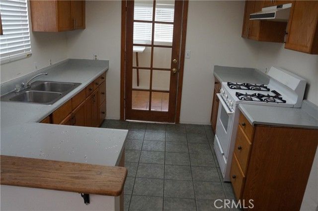 11768 Hazeldell, Riverside, CA 92505