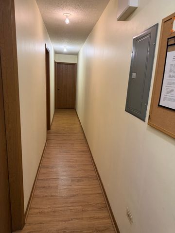 332 Essex Court 4, Wood Dale, IL 60191