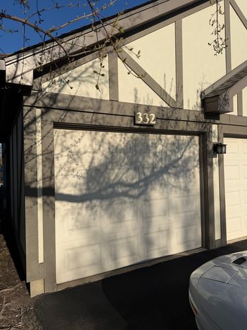 332 Essex Court 4, Wood Dale, IL 60191