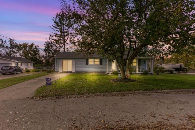 733 Walnut Drive, Logan, OH 43138