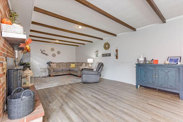 733 Walnut Drive, Logan, OH 43138