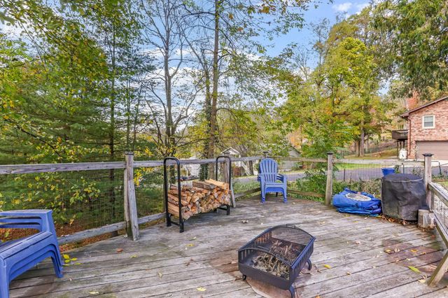 733 Walnut Drive, Logan, OH 43138