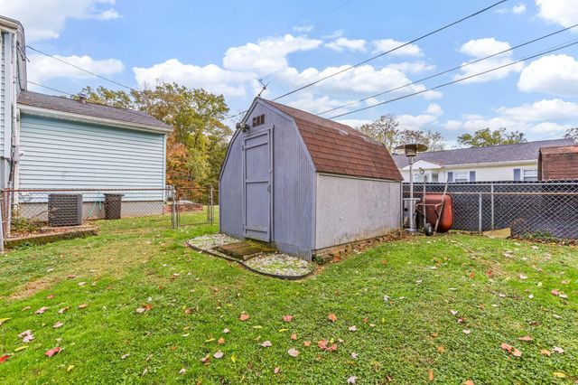 733 Walnut Drive, Logan, OH 43138