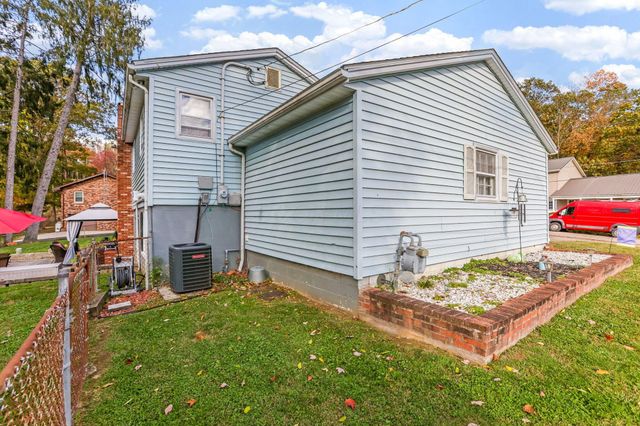 733 Walnut Drive, Logan, OH 43138