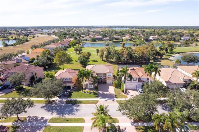 2135 Par DR, Naples, FL 34120