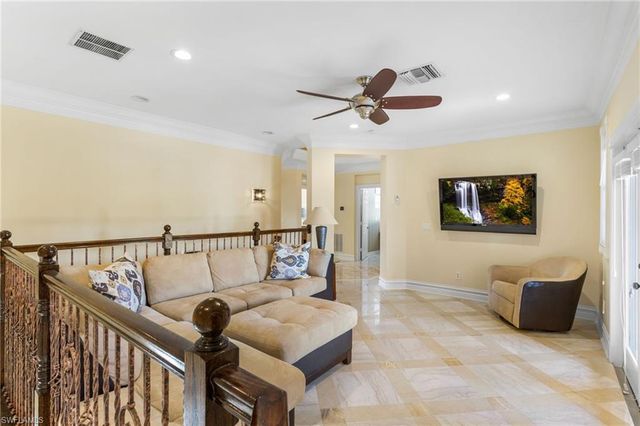 2135 Par DR, Naples, FL 34120