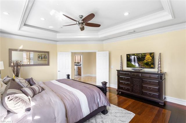 2135 Par DR, Naples, FL 34120