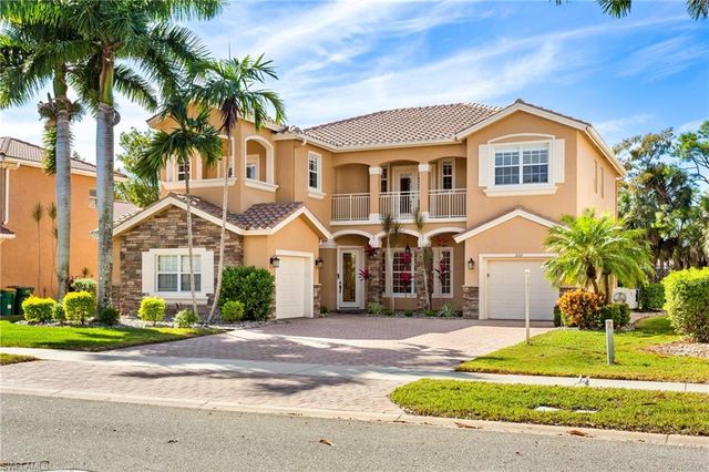 2135 Par DR, Naples, FL 34120