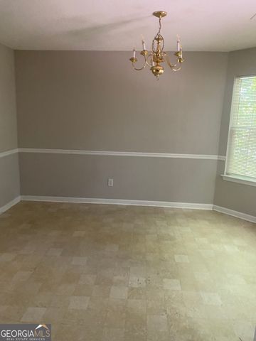 553 Wren Walk, Stone Mountain, GA 30087