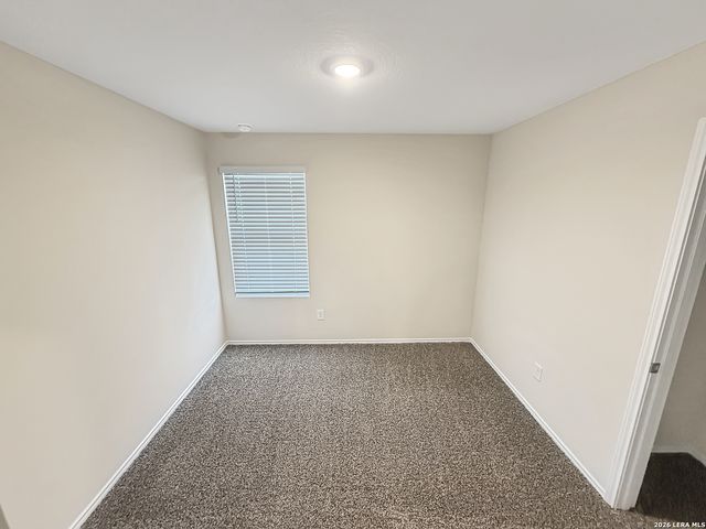 1255 Avery Ranch Dr, New Braunfels, TX 78130