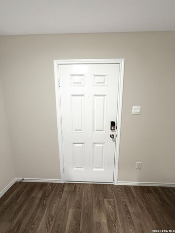 1255 Avery Ranch Dr, New Braunfels, TX 78130