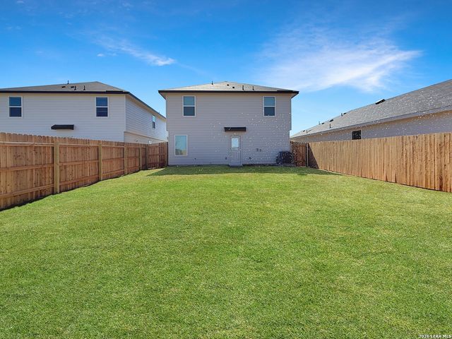 1255 Avery Ranch Dr, New Braunfels, TX 78130