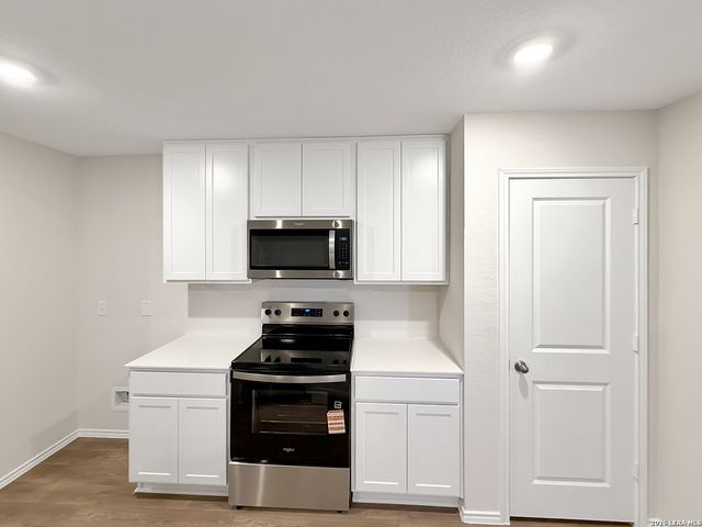 1255 Avery Ranch Dr, New Braunfels, TX 78130