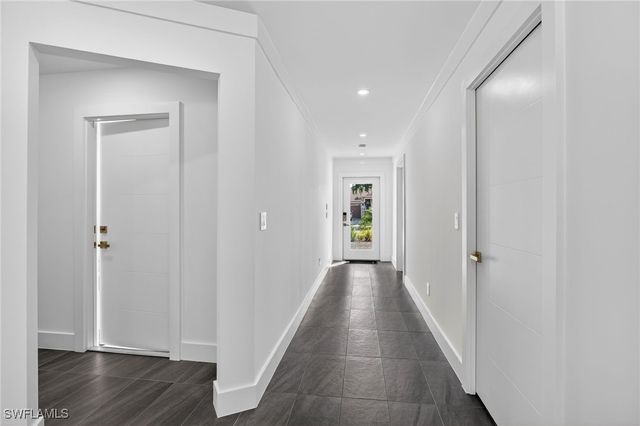 565 110th AVE N, Naples, FL 34108