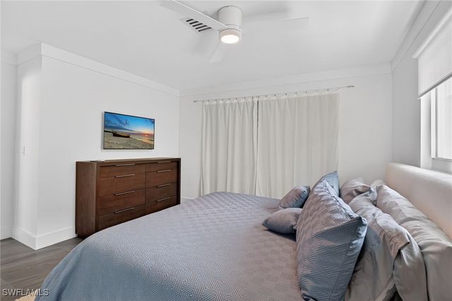 565 110th AVE N, Naples, FL 34108