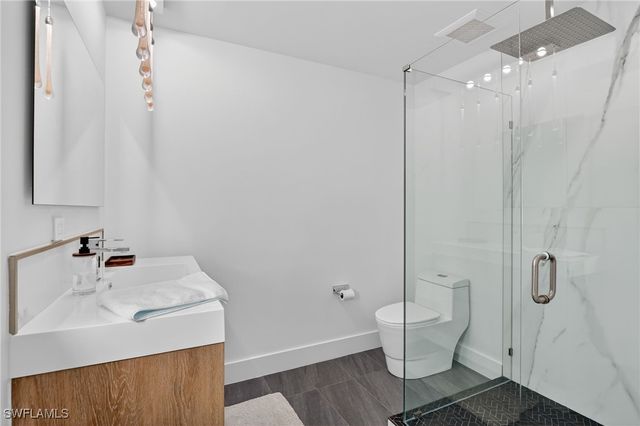 565 110th AVE N, Naples, FL 34108