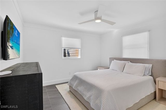 565 110th AVE N, Naples, FL 34108