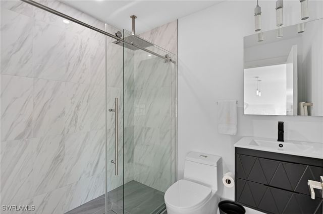 565 110th AVE N, Naples, FL 34108