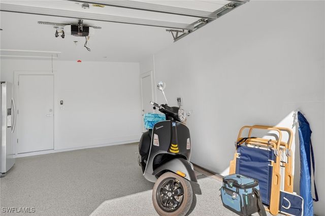 565 110th AVE N, Naples, FL 34108