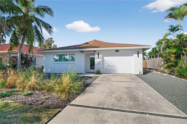 565 110th AVE N, Naples, FL 34108