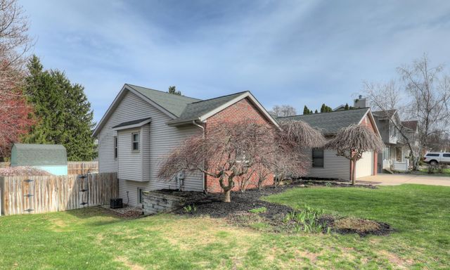 7304 21st Avenue, Georgetown Twp, MI 49428