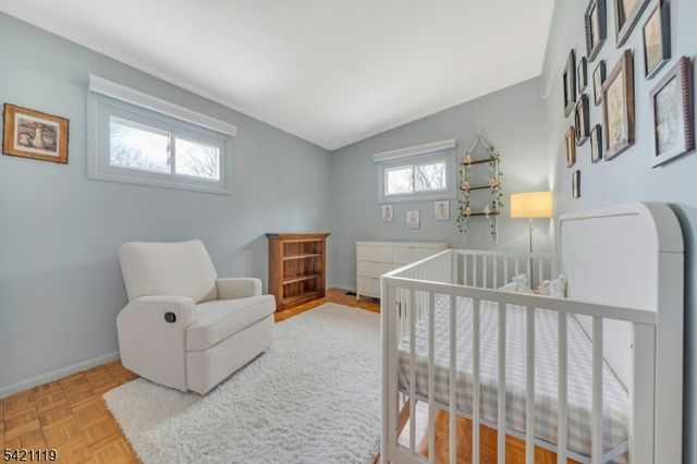 27 Bear Mountain Rd, Ringwood Boro, NJ 07456