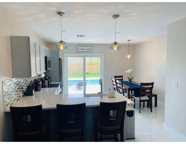 3004 SE 4th Avenue, Fort Lauderdale, FL 33316