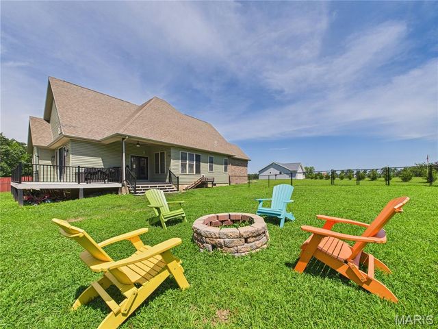 224 Sweet Valley Circle, Crocker, MO 65452