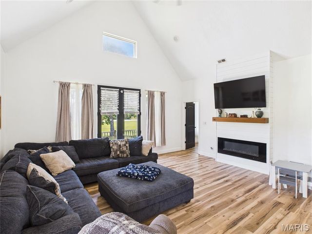 224 Sweet Valley Circle, Crocker, MO 65452