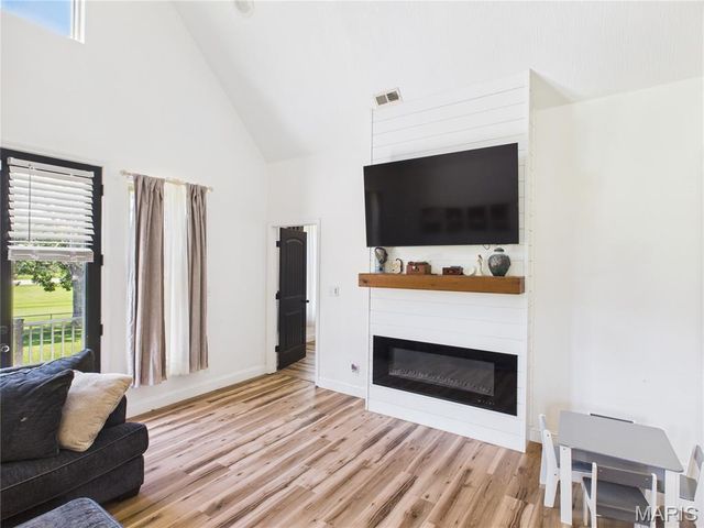 224 Sweet Valley Circle, Crocker, MO 65452