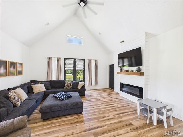 224 Sweet Valley Circle, Crocker, MO 65452