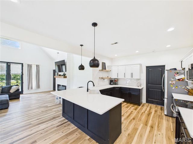 224 Sweet Valley Circle, Crocker, MO 65452