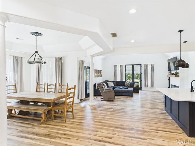 224 Sweet Valley Circle, Crocker, MO 65452