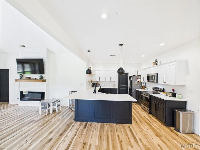 224 Sweet Valley Circle, Crocker, MO 65452