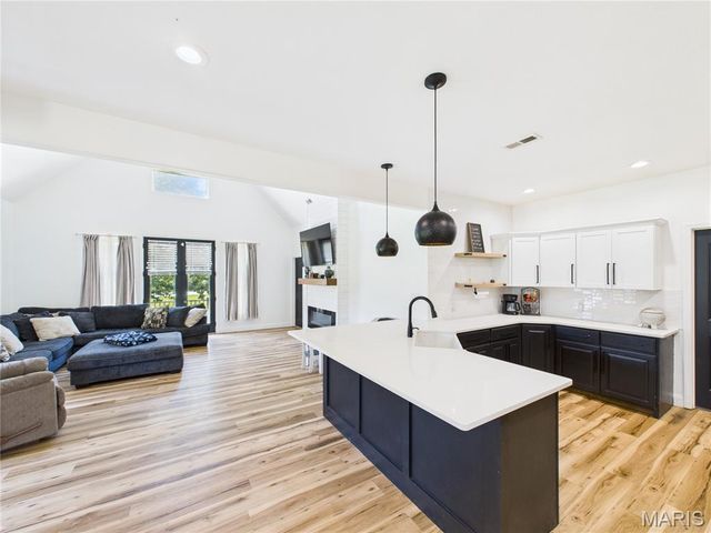 224 Sweet Valley Circle, Crocker, MO 65452