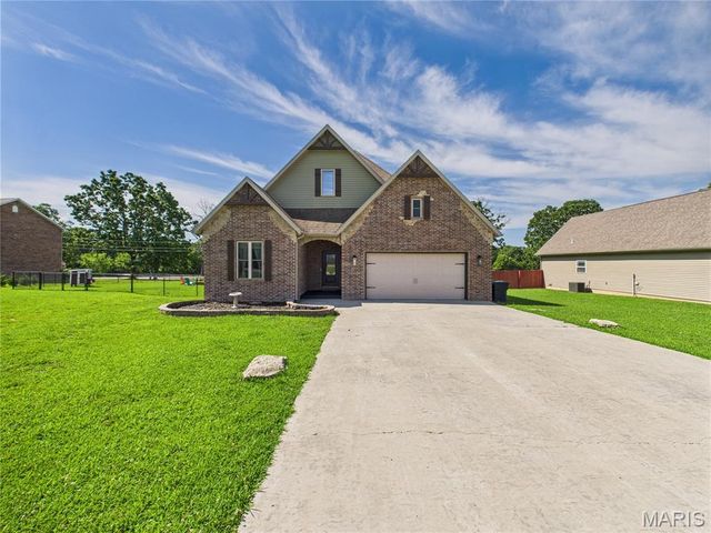224 Sweet Valley Circle, Crocker, MO 65452